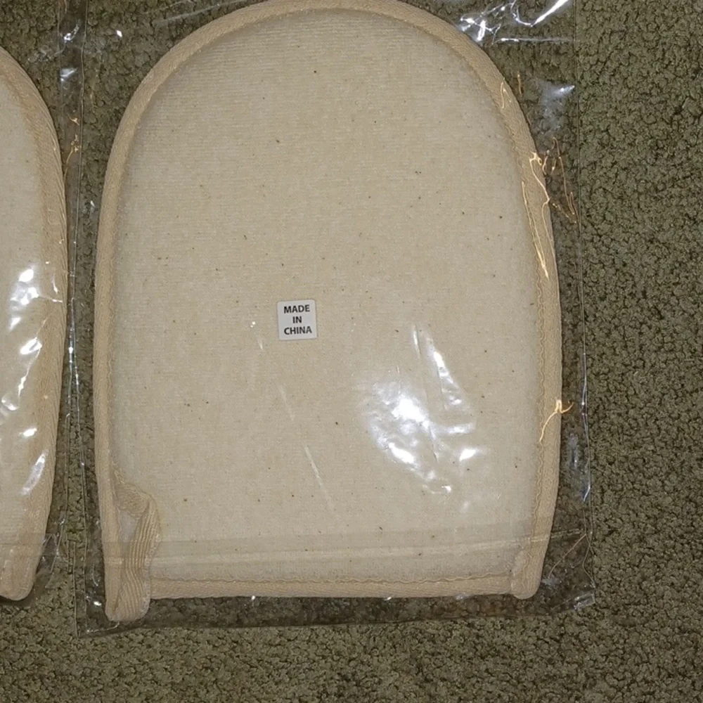 LOT of NIP Luffa Mitts and Soap Bags
